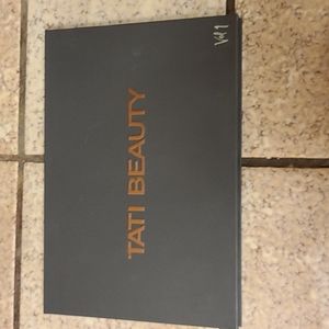 Tati Beauty Eyeshadow palette